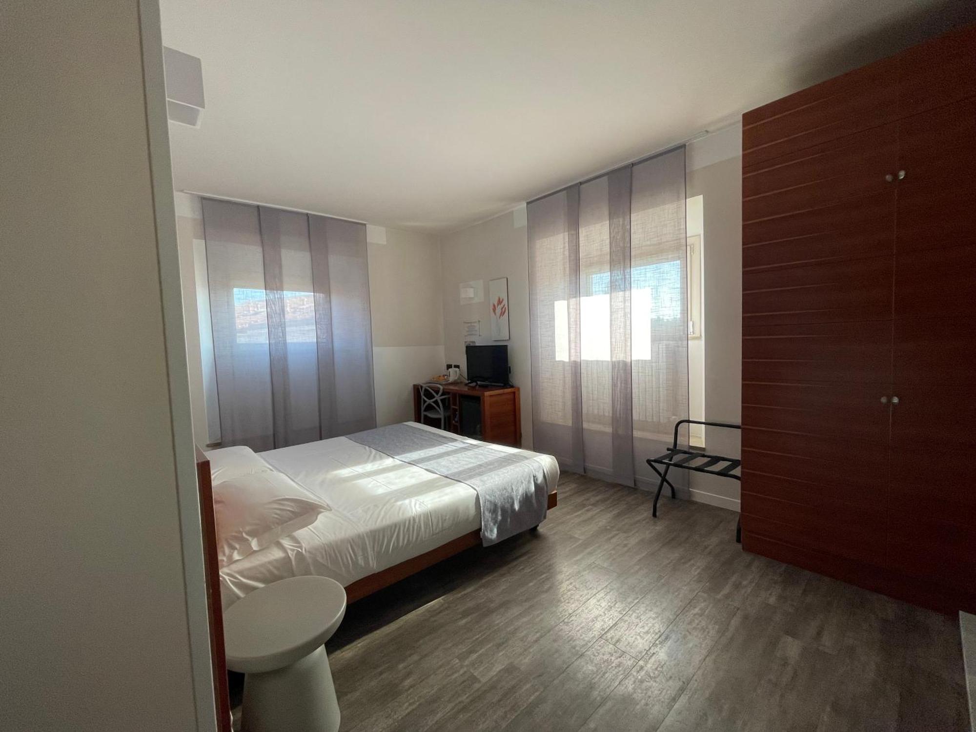 Hotel Europa Varese Kültér fotó