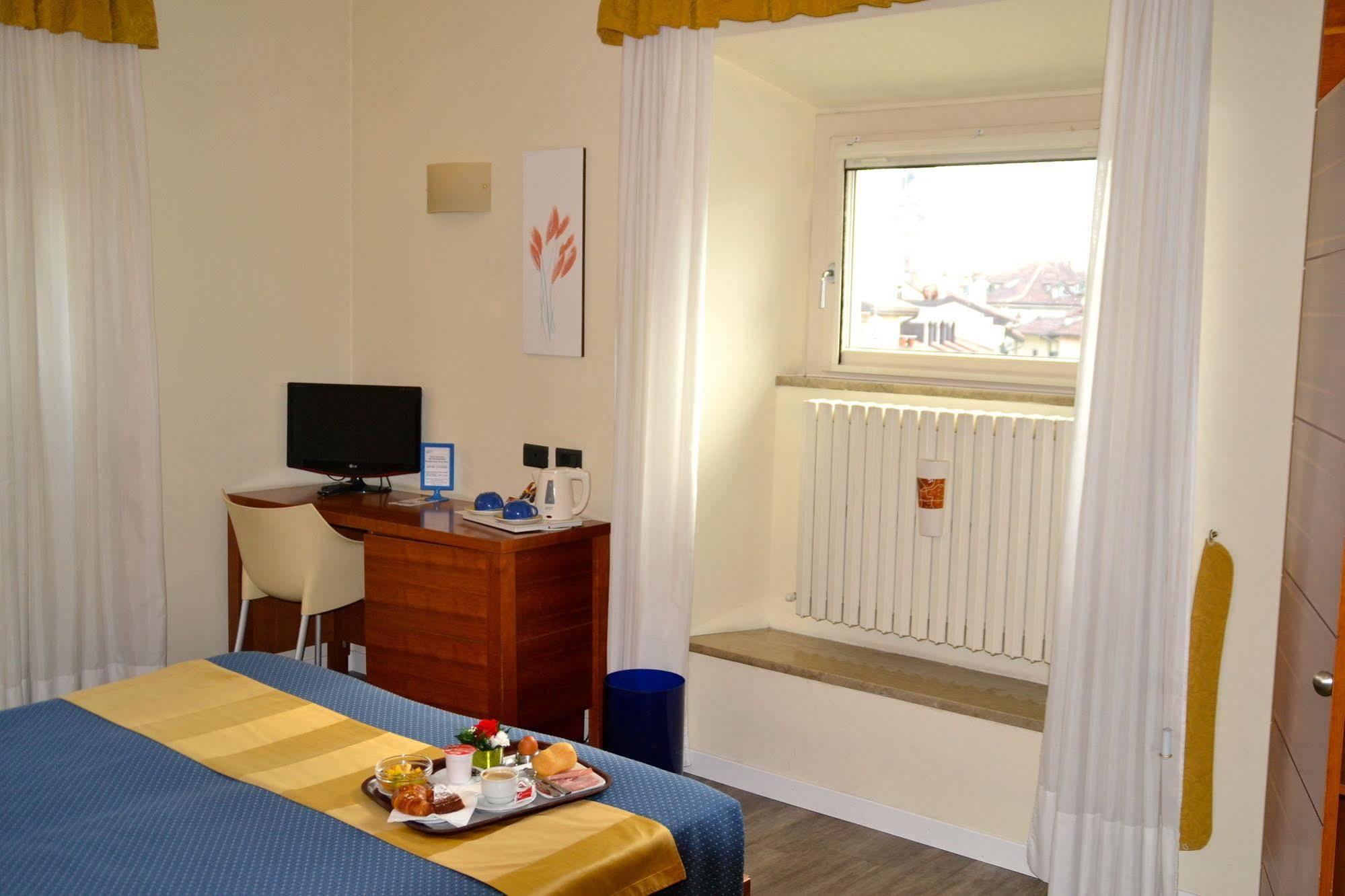 Hotel Europa Varese Kültér fotó